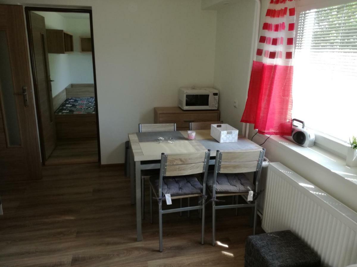 Liptovský Mikuláš Apartmany Lenko - Near Thermal Aquapark Tatralandia מראה חיצוני תמונה